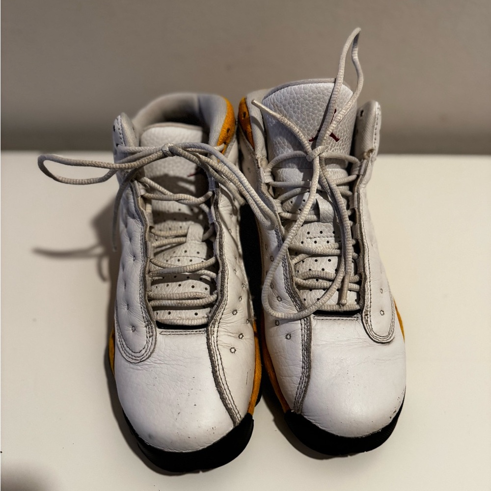 Jordan Sneakers in Classic White